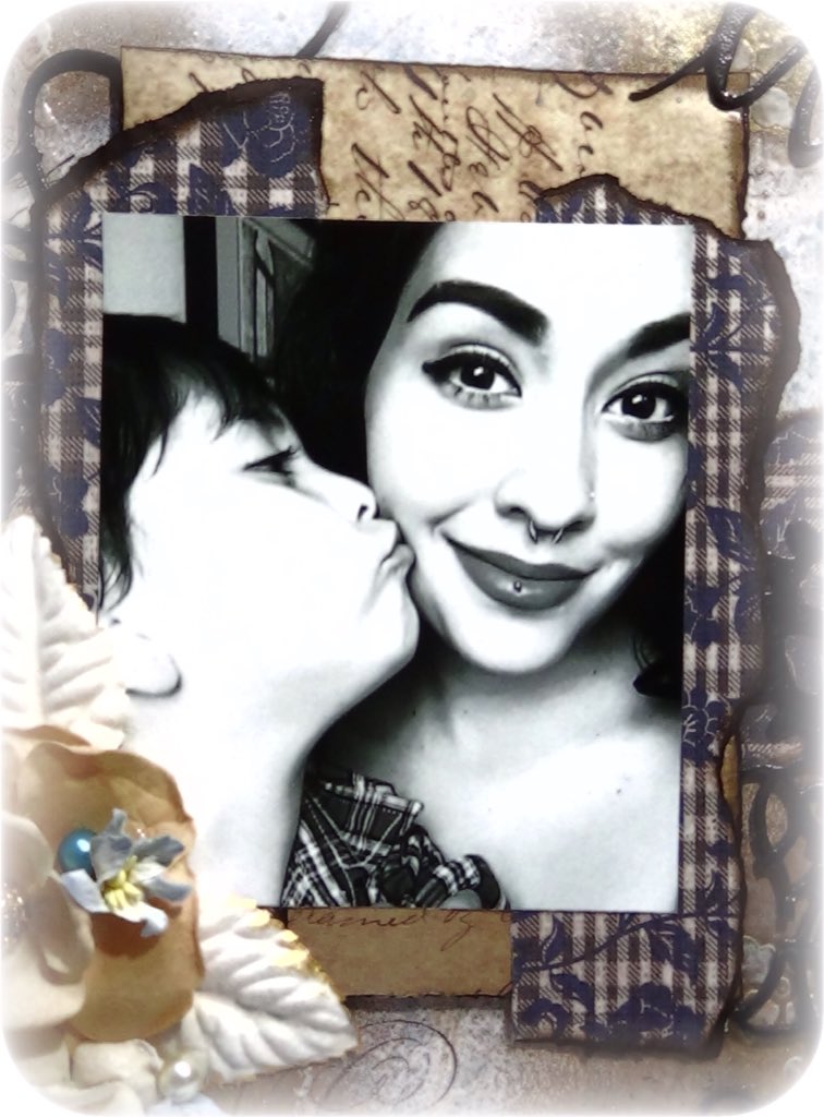 JeanneR519's tweet photo. This is my 2nd DT project for Creative Scrap Design using the Sept. Kit! Used @Prima_Marketing , @Tim Holtz , @DecoArt_Inc @BlueFernStudios https://t.co/J2QKbCaPBY