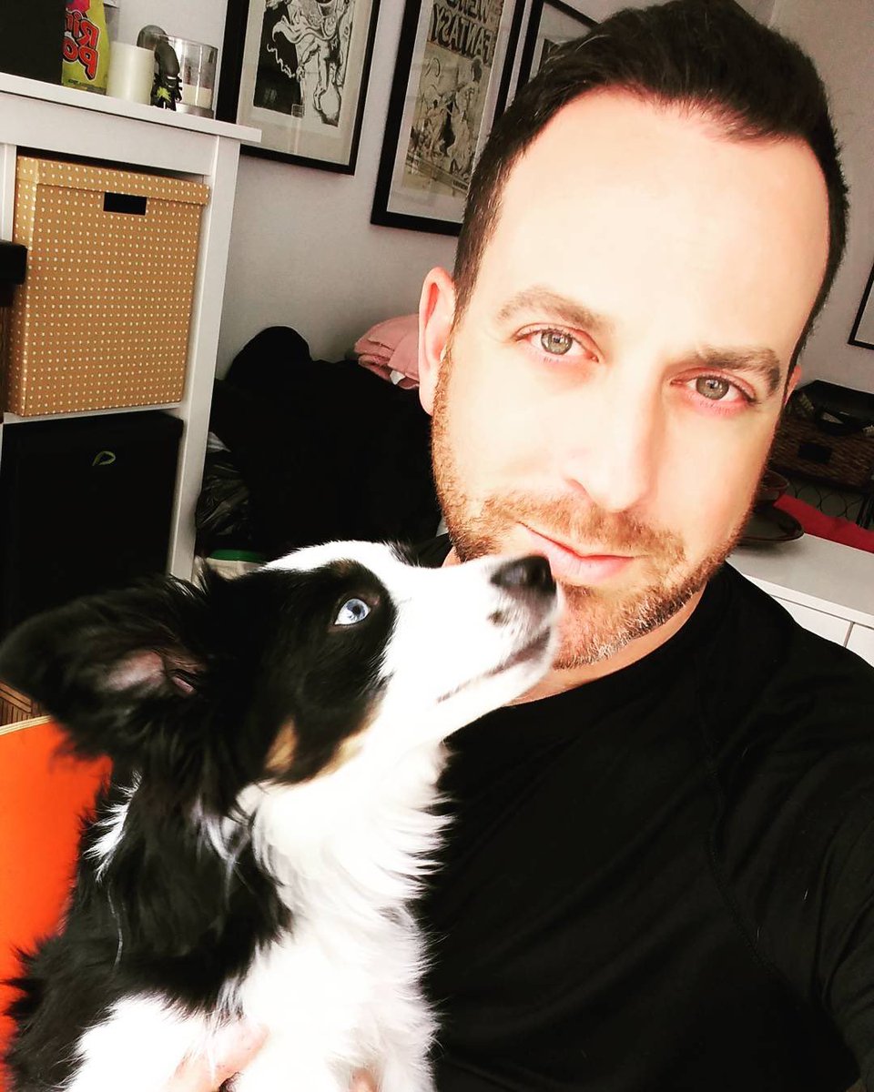 turbinefreak's tweet photo. I wanna say thank you 2 Ray for his love and support for the #WynonnaEarp Cast/Crew and the #EarperFandom 😙😙😍😍❤❤ https://t.co/oaRxcKmF9J