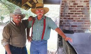 LSURuralLife's tweet photo. David Floyd and Melvin Wheat are cooking the syrup and cracklings!!!! Ya'll come on out to Harvest Days this weekend https://t.co/ztLN9AEc4t