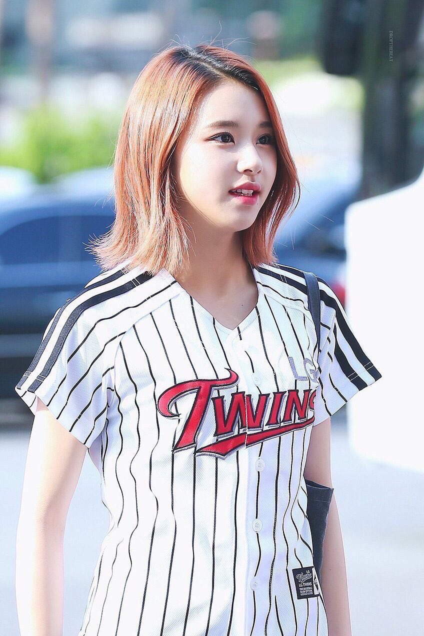 Twice Twiceで野球のオーダー考えてみた 1 ショートモモ 2 セカンド チェヨン 3 センター ナヨン 4 キャッチャー ジヒョ 5 レフト サナ 6 ピッチャー ジョンヨン 7 ファースト ツウィ 8 ライト ダヒョン 9 サード ミナ 監督 パク ジニョン T