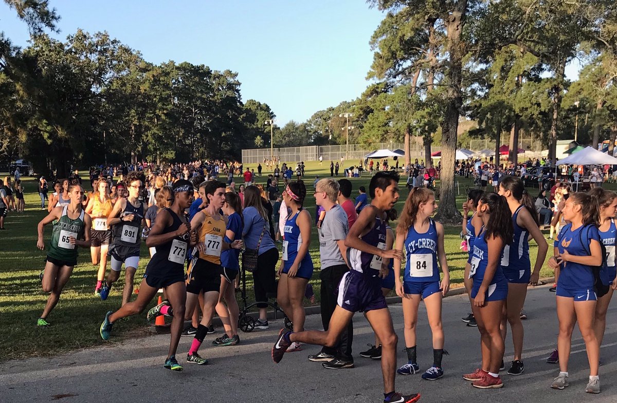 Evan Del Rio and the Hornet XC  team on a Saturday AM.  Let's go!  <a href="/thehornetnation/">Huntsville Hornets</a> <a href="/HISDHornets/">HUNTSVILLE ISD</a> @