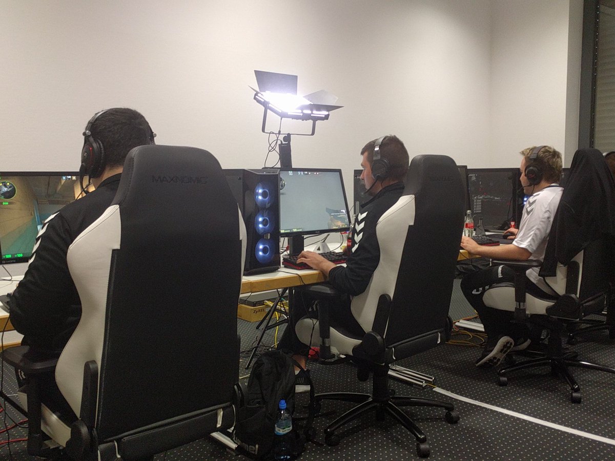 tweakstaR23's tweet photo. Last Semi-Finals of the Day before we are heading into the Finals tonight! AGO leads 1-0! Can't wait! #NGCMASTERS @ngcgermany https://t.co/n2wJ876mO4