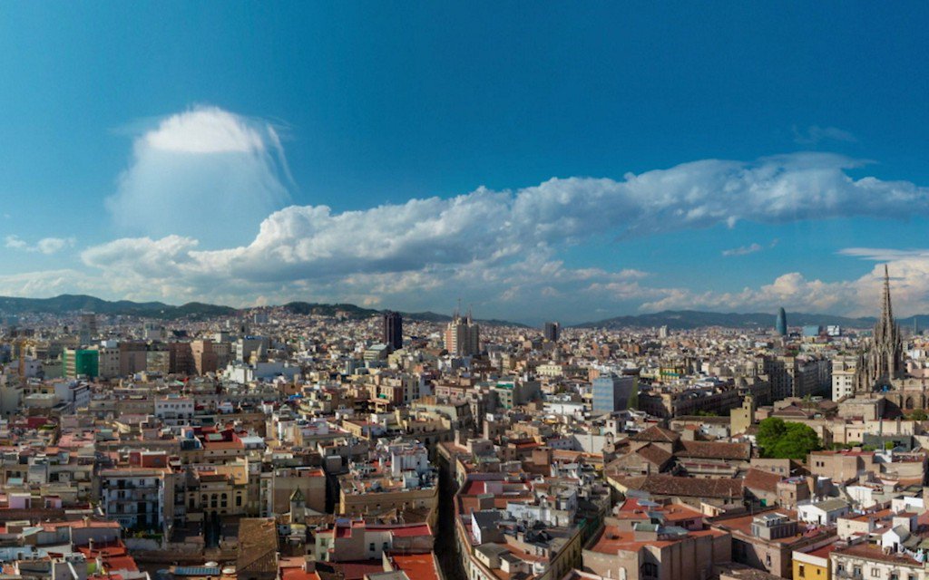 TravelLeisure's tweet photo. Everything travelers should know about the protests in Barcelona https://t.co/Y3ycy6zUSb https://t.co/hVrwWoovCk