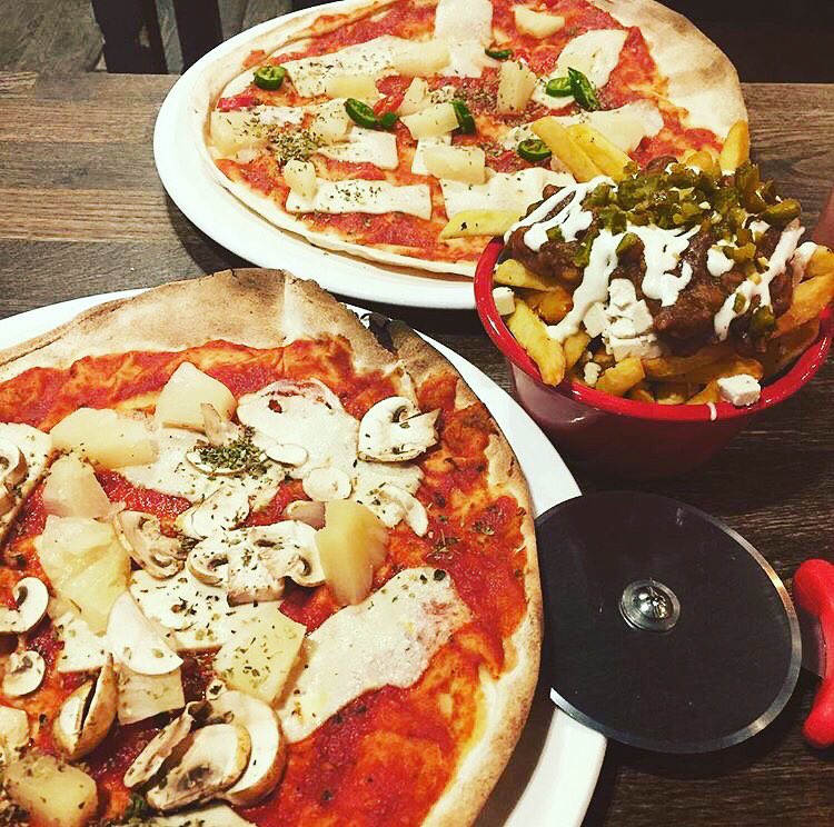 BlocGlasgow's tweet photo. Repost - @veganseatbetter
Come and enjoy our delicious pizza deal - 2 4 1 - Β£8.95 π½πππππ #blocfood #barbloc #glasgow #pizzasofinstagram https://t.co/rOxuF9WJly