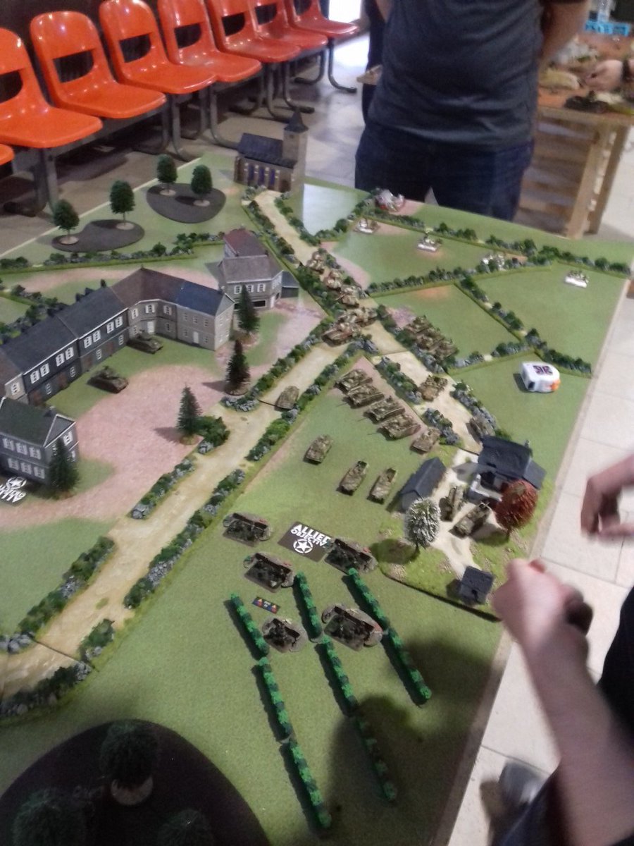 PanzerHammer tweet media