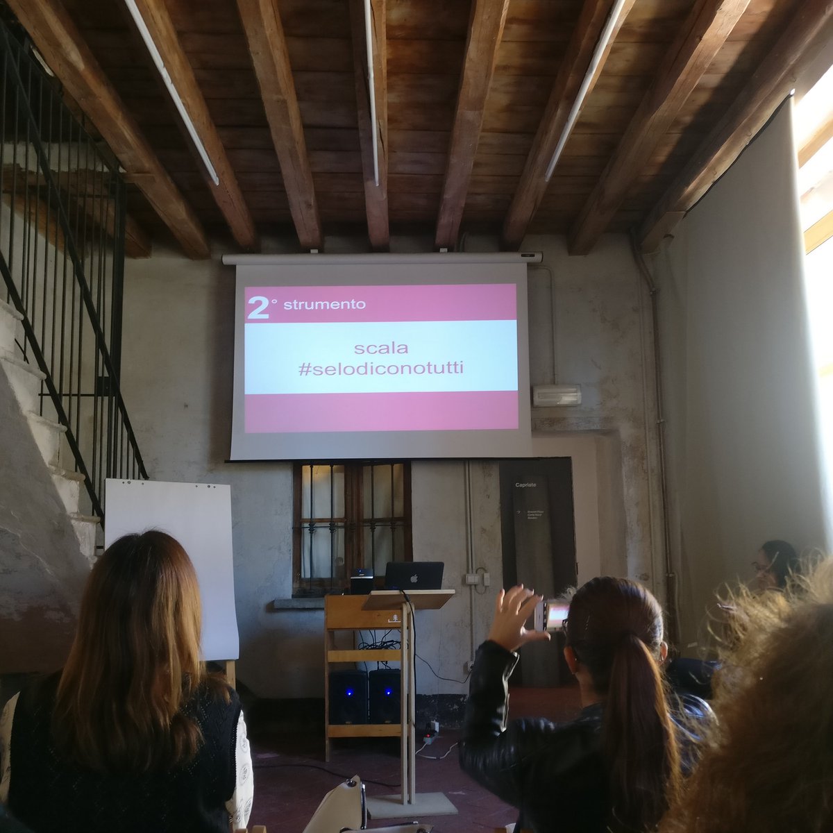 traduzchiara's tweet photo. #selodiconotutti è già sbagliato in partenza @pannaanelli #artigianidelleparole17 https://t.co/7lRRTBCxQQ