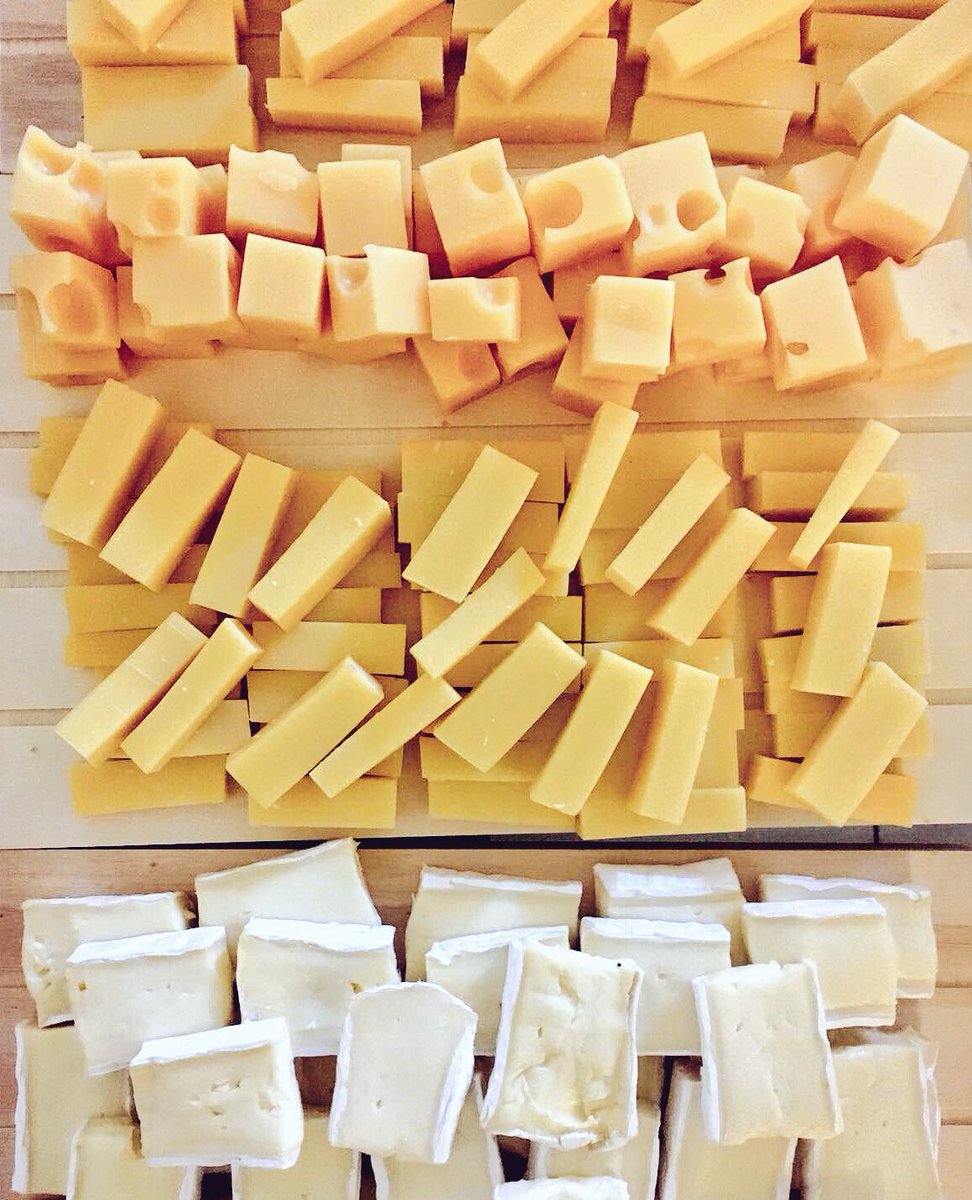 inesandco_'s tweet photo. Esta tabla de #quesos a esta hora te está llamando a gritos 🧀 ¿Sabrías decirnos qué tipo de queso es cada uno? 🤔 #catering #madrid https://t.co/YrBpfpXLDN