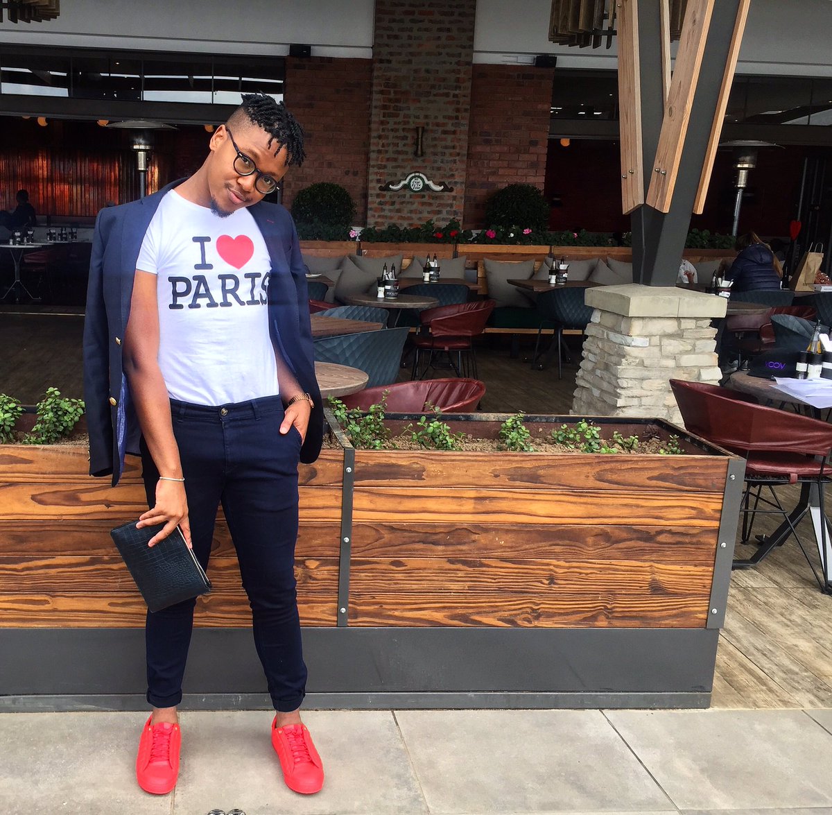 KhangelaniDziba's tweet photo. Did someone say Delicious Festival? Hello South Africa! 😘🇿🇦 #VOOVDeliciousMe #JoziByDay https://t.co/CWVn2BF5uJ
