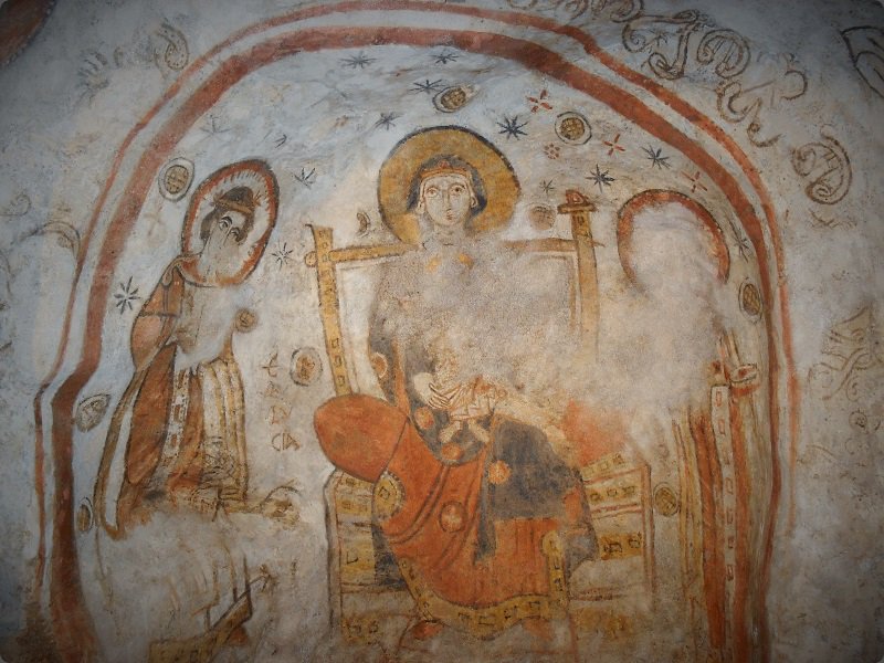 ParvaVox's tweet photo. Hypogeum of Ardea #Lazio: a pagan sanctuary turned into an oratory in early Christian times feat. lovely 11-12thC Byzantine-style paintings https://t.co/r6oVd7G2WW