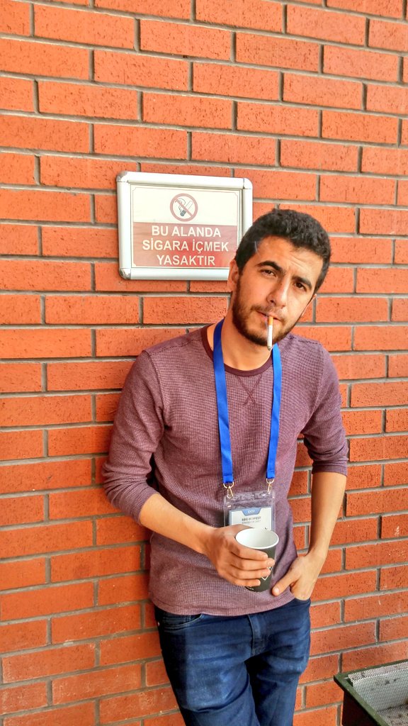 hsynchsn's tweet photo. The Real BadBoy... @Ufukckmak #dfesk #DevFest17 #devfestesk https://t.co/eRfKqGyGQ2