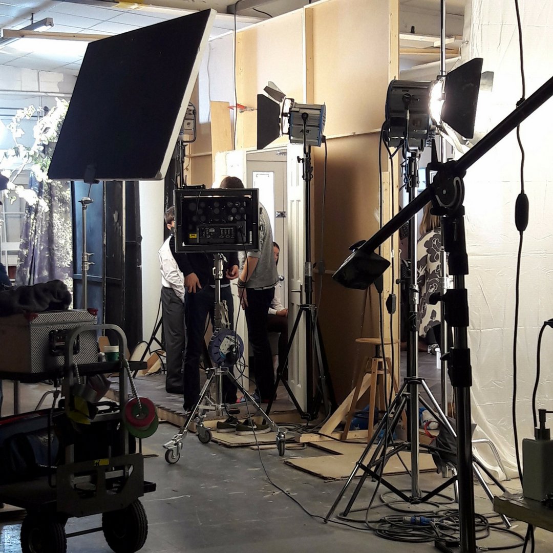 toppstiles's tweet image. A sneak peek behind the scenes of the new #ToppsTiles TV advert - coming soon! 🎥 😃 📺 #Home #Interiors #Decor