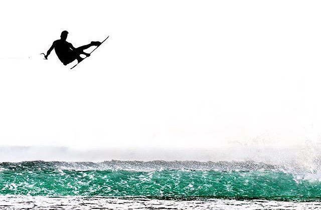 JetPilotUSA's tweet photo. Morning Masterpiece by @coryteunissen  #LiveRideEscape #jetpilotusa #jetpilotcompany #wakeboard #wakelife #boating #lakelife #blowsion https://t.co/NNuvxYScx1