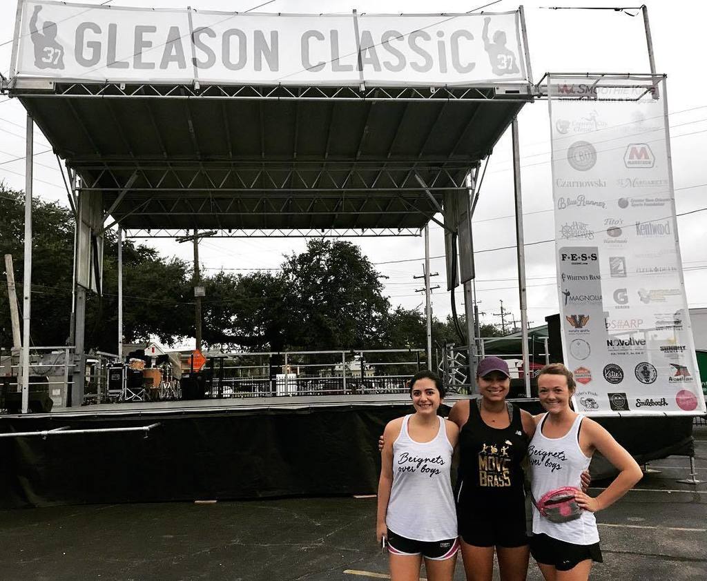 @babesandbeignets &amp; @robinmbarnes here 🤸‍♀️🤸‍♀️🤸‍♀️The storm can't stop us y'all! We are getting set up at the #Gl… ift.tt/2g0v5FY