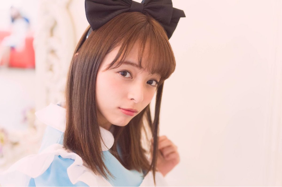 黒口なつ A Twitter 渋谷のロフトにふらっと寄り道したらハロウィングッズがたくさんありました 今年はどんな仮装が流行りなんだろ ちなみに去年はアリス を着ました 全然凝ったヘアメイクとかはしてないですが 今年は凝ったことするのかな しないのかな