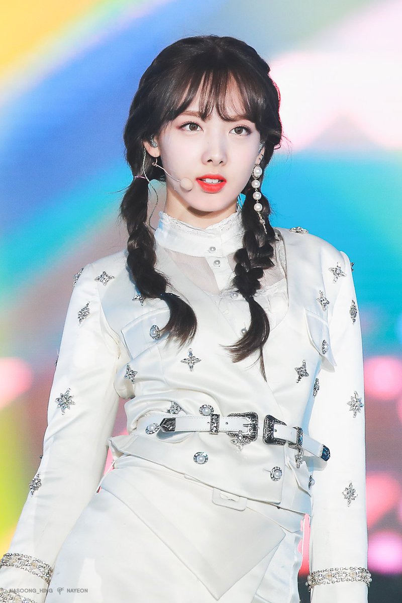 Blueming_922's tweet photo. 171001 KMF
일주일 남았오 😉😉 곧 만나!
#트와이스 #TWICE #나연 #NAYEON  #ナヨン https://t.co/BC9Bv1yjxq