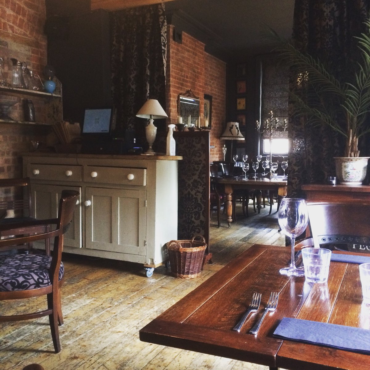 Saturday night prepping #fullybooked #winchester #bookearly