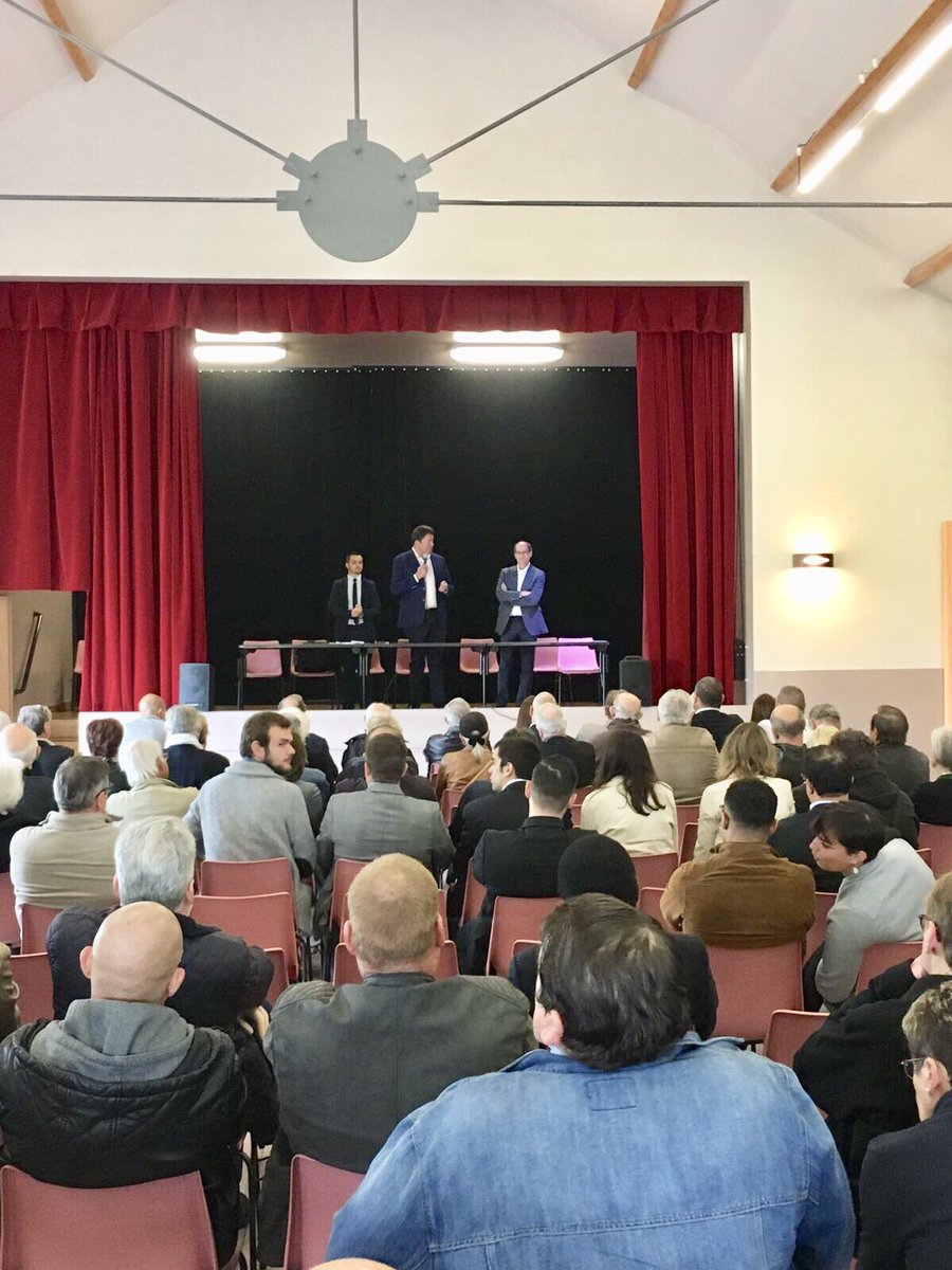 MaximeMinot's tweet photo. Comité départemental « @lesRepublicains » de l’Oise ! De beaux échanges avec les militants ! Moment convivial et chaleureux ! https://t.co/8mKKp6BNS9