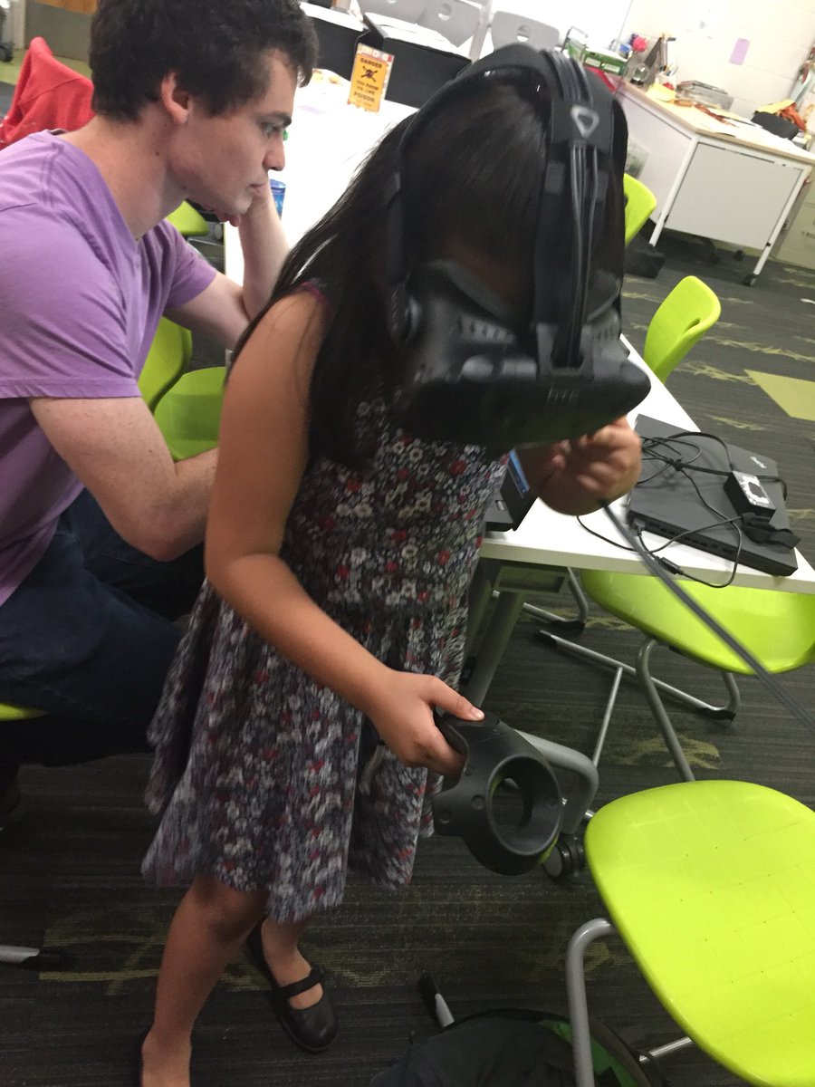 mshand1's tweet image. Huge thank you to @CS_UVA for reaching out to our @agnorhurtk5 community! #VirtualReality #CivilWarGame #learningthroughgaming