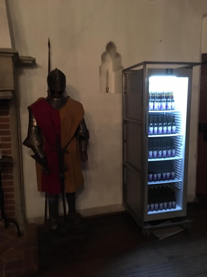 Kasteel Radboud wordt Bokkeburcht #BokkentoerMedemblik2017. Ons heerlijke bockbier wordt alvast goed bewaakt!