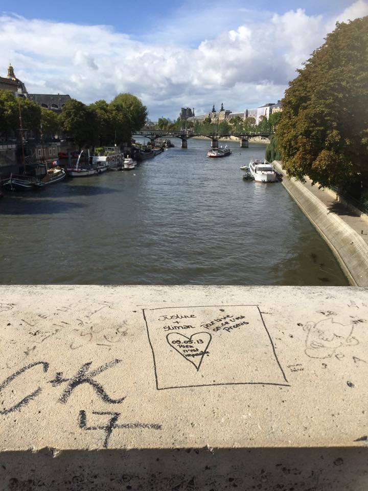 NO LOVE LOCKS™ tweet media