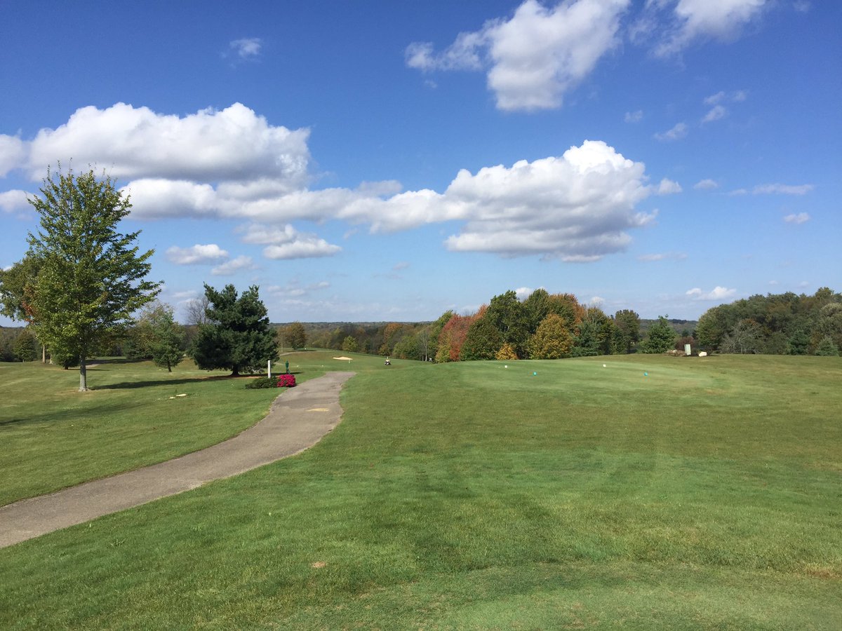 KenyonGolf's tweet photo. The leaders have reached "The Gauntlet" @GolfChapelHill. Holes 7,8,9. Let's see who survives. #dontgoright https://t.co/fGB1KjIBiF