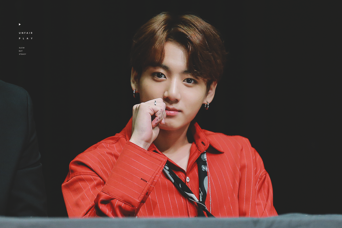 unfairplay97's tweet photo. 171007 흰물결 아트센터

셋, 둘, 영!

#방탄소년단 #정국
@BTS_twt https://t.co/fh82vdJ0Th