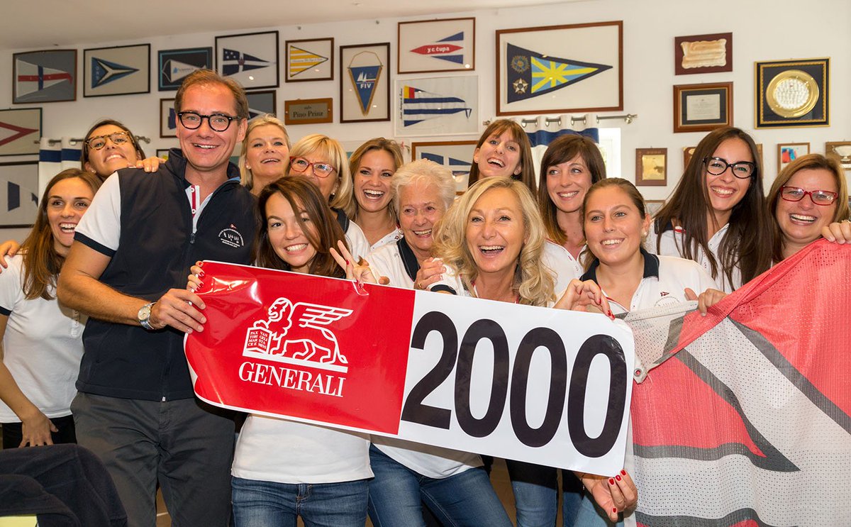 RegataBarcolana's tweet photo. Festeggiamo assieme i 2000 iscritti alla #Barcolana! 🎉🎉🎉
Viva il duemilesimo iscritto: Riccardo Marini dello Yacht Club Čupa di Trieste! https://t.co/gRQBPCvolm