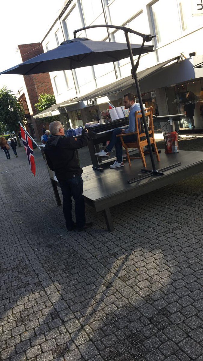 Linehehe's tweet image. Kjekt å sjå at flygelet til Stord kommune vert flittig brukt.