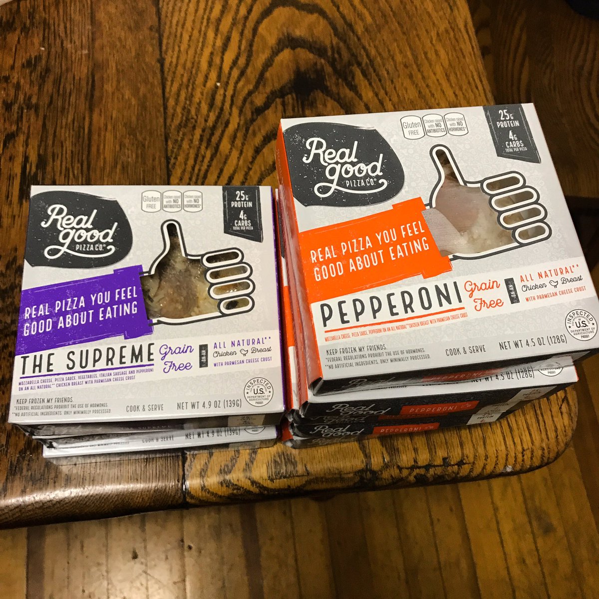 ShawnDonavan01's tweet photo. amazing and healthy for you tastes awesome! 25g protein/4g carbs-get ya some! #realgoodpizza #supreme #healthyeating #fitfam #vitaminshoppe https://t.co/tHA3xlLMul