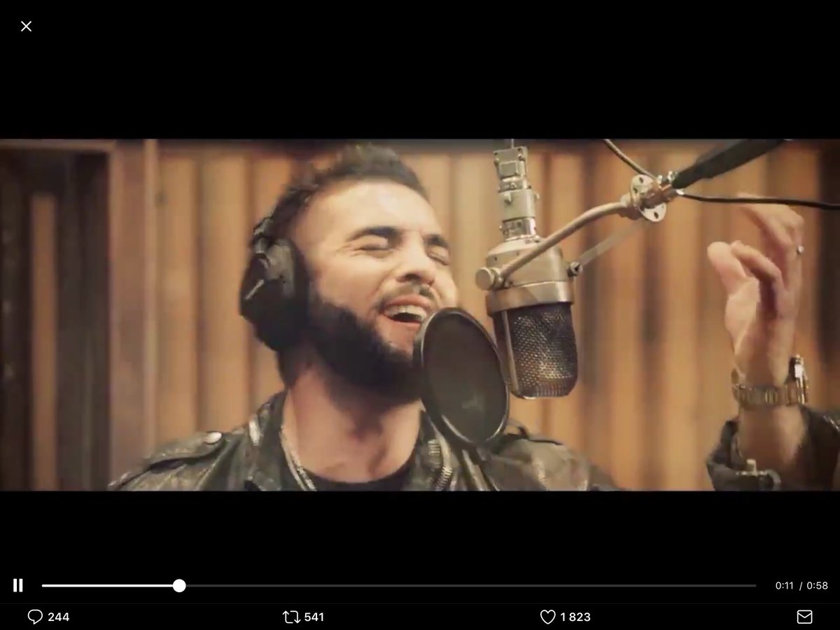 #QqchosedeJohnny qu'on me donne l'envie....l'extrait waouhhhh l'envie de l'écouter en entier....#kendji