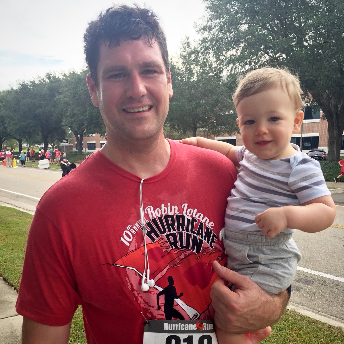Elizabeth_C_Ray's tweet photo. Proud of @gerald_whitney this morning, running in @TallyRedCross’ #HurricaneRun. Biggest fan? Elijah. #RunForRecovery #IHeartTally #LoveFL🏃🏻 https://t.co/eq9NNeOyQK