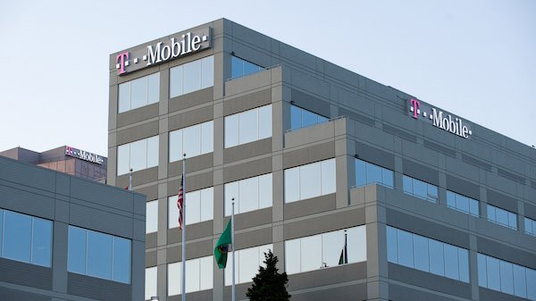 mindlessmagz's tweet photo. T-Mobile and Sprint in Final Talks Regarding a Merger - https://t.co/4eQ6EEwWTe https://t.co/HcXm6610nB