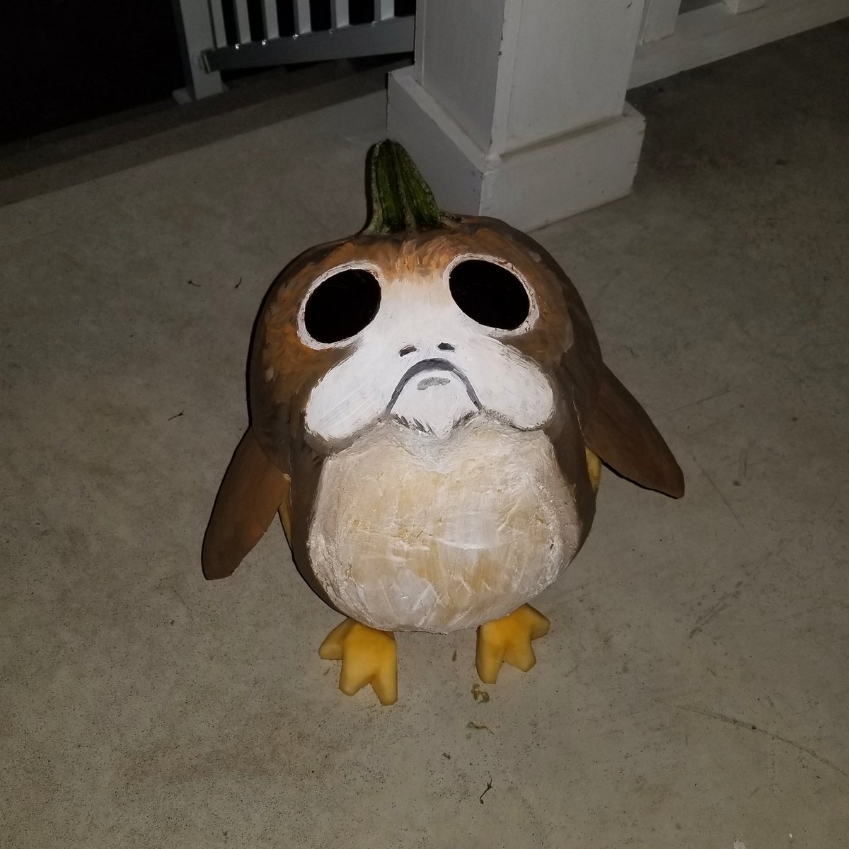 Geek_art_by_Dan's tweet photo. It's #thanksgiving wknd here in Canada but otherwise it's a gr8 weekend 2 make a #bb8 pumpkin or porgkin. #porg #bb8pumpkin #TheLastJedi https://t.co/Iy7kGlkkms