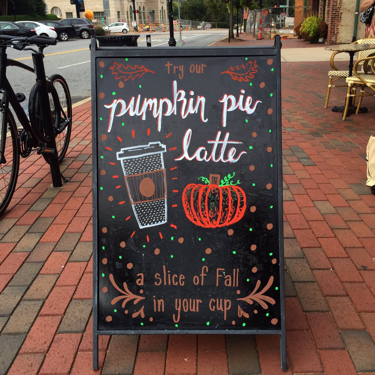 LRRcoffeebar's tweet photo. Fall is in the air, temperatures are droppin', and our Pumpkin Pie Latte is poppin'! 🎃 #fallingforfall #PSL #notPSL  @LittleRvrCoffee https://t.co/RPn7v27nXn