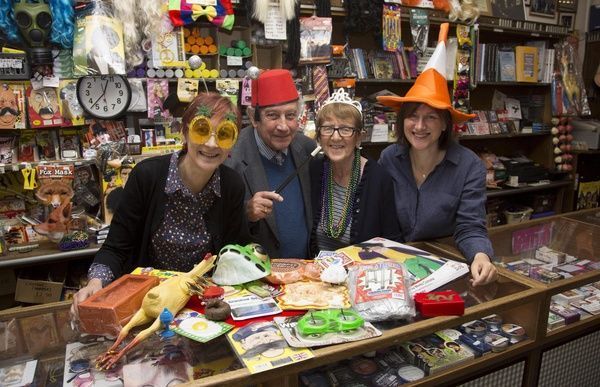 Glasgow_Chamber's tweet photo. Magic! Congrats to @TamShepherds joke shop on being crowned @TheEveningTimes Glasgow's Favourite Business at #GBA17 https://t.co/OTY2JS72lg https://t.co/lnX1XaNTUO