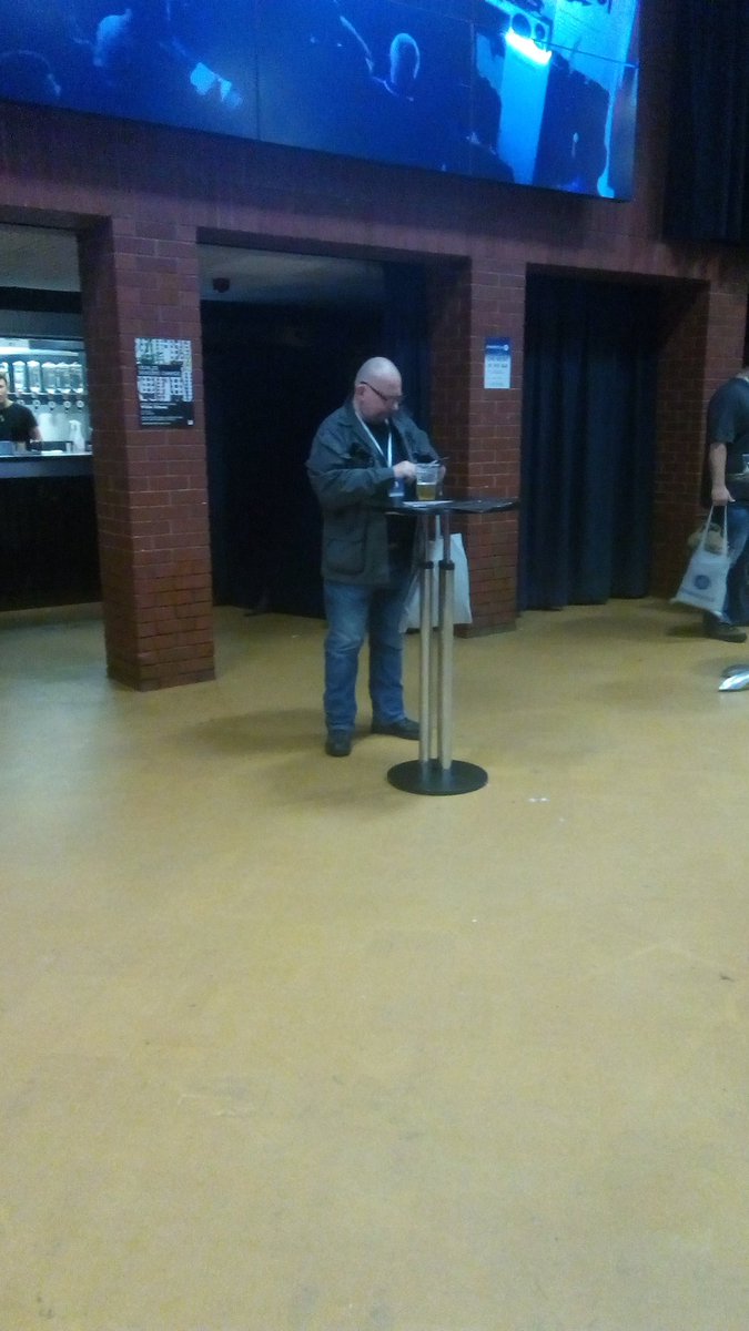 CTRL_knob's tweet photo. @_Jo_Mo @SynthFestUK @GNU_Ninja He's doing that I'm the operator with my pocket calculator Kraftwerk tribute https://t.co/3BPda1FaRL
