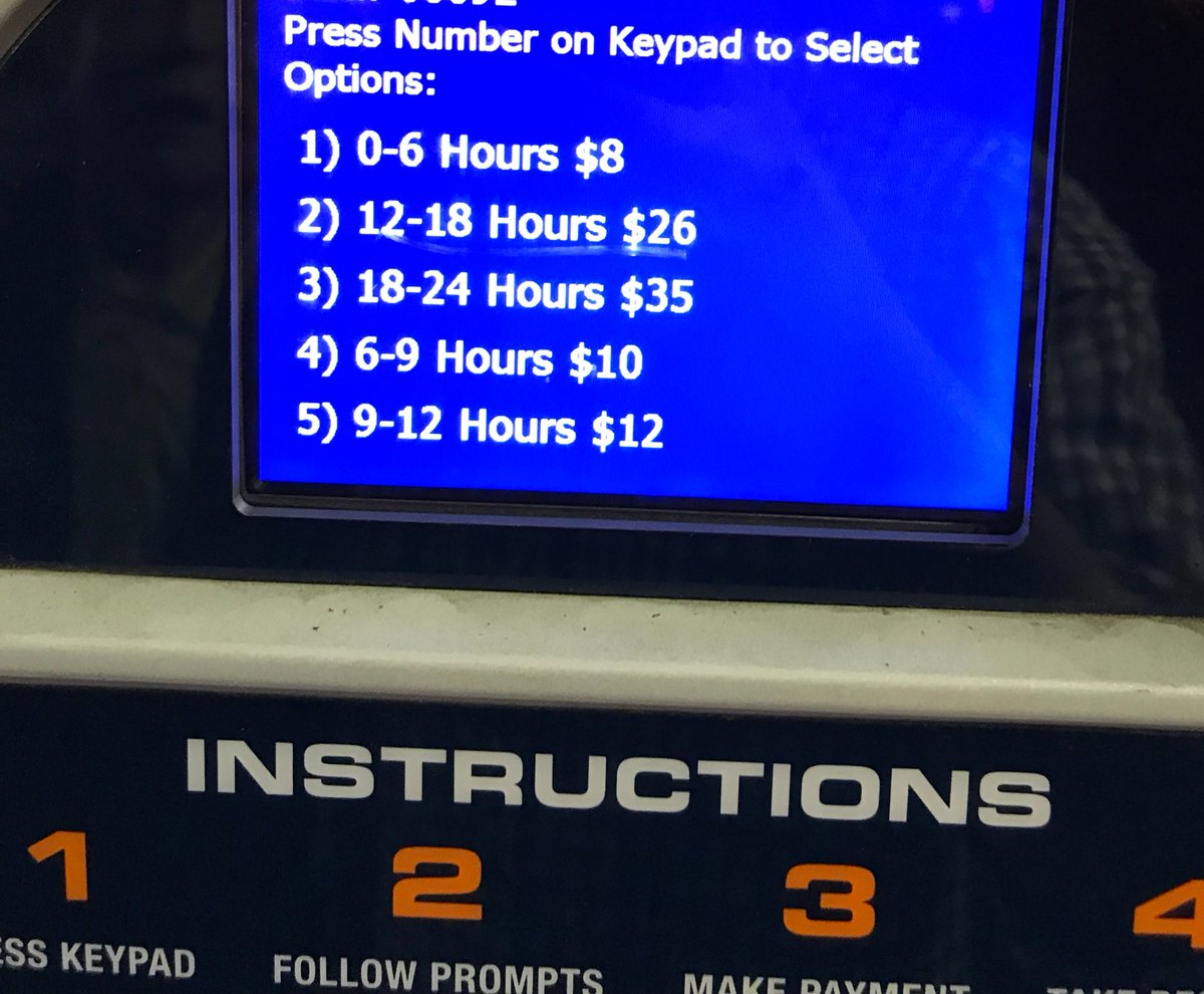 amiyarmik's tweet photo. What’s wrong with this parking kiosk? #ux https://t.co/dZLezqCzXd