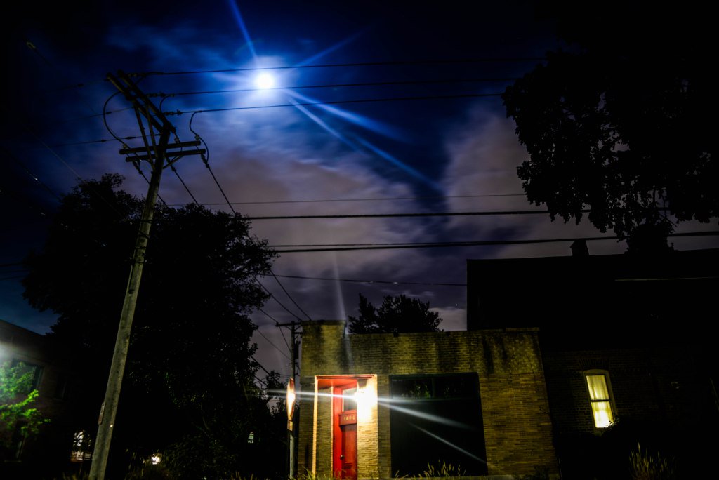 Red Door – Evanston algophotograhy.wordpress.com/2017/10/07/red…