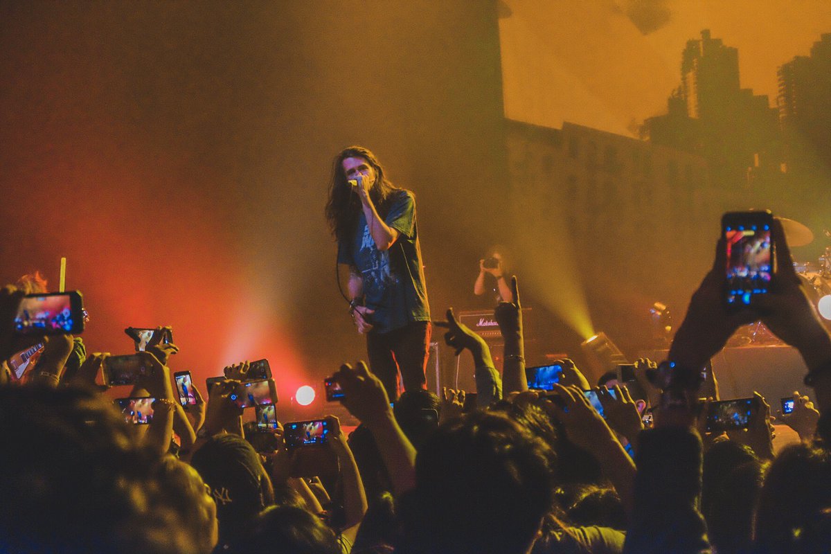 paoloumpa's tweet photo. Suddenly it’s 2007 again!!!! 😭😭 #SmartMaydayParade #SmartMusicLive https://t.co/2A6Tr5U5le