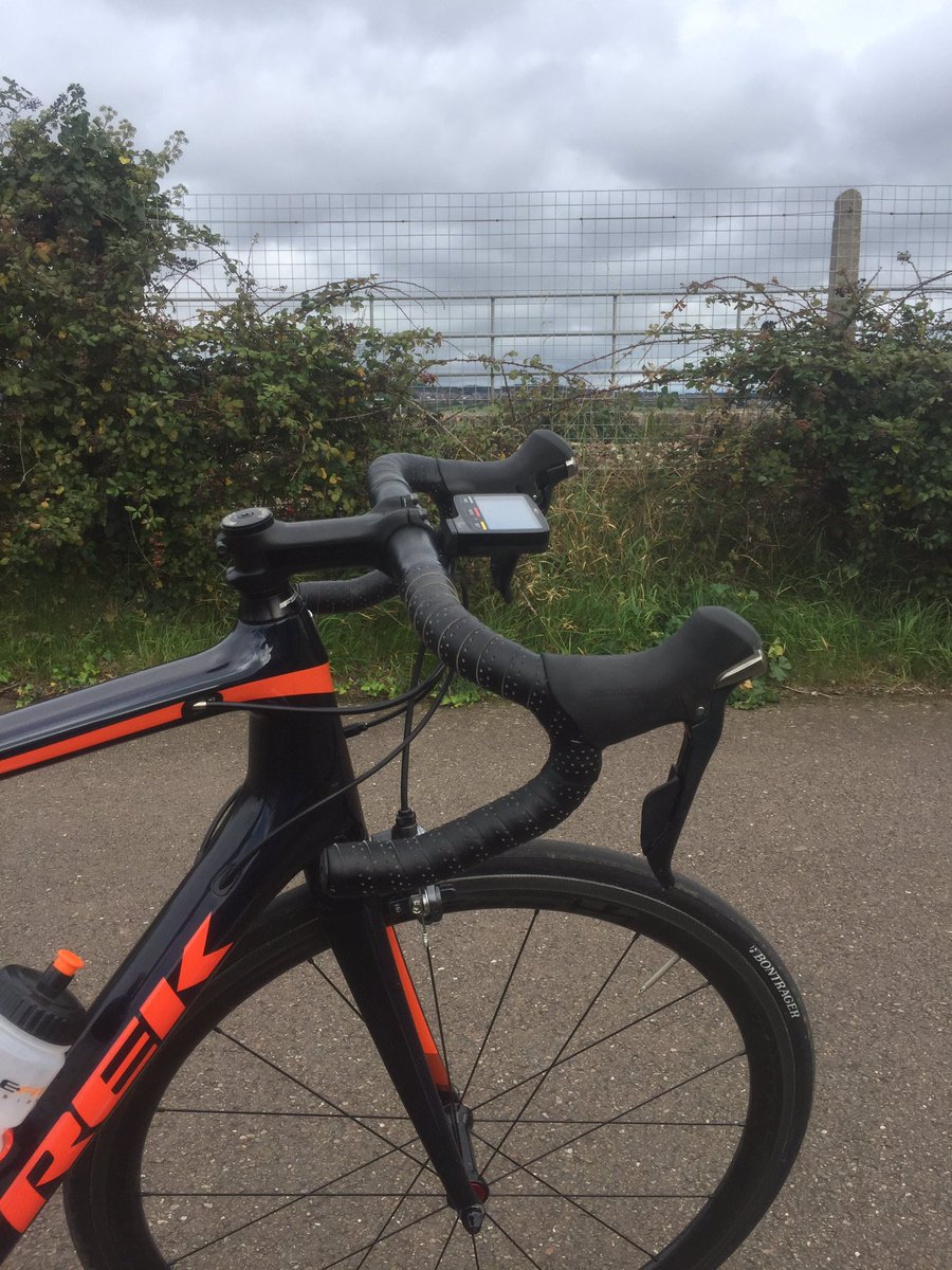 tomstaniford's tweet photo. Grizzly 2.5hrs in and around Exmouth. Windy but luckily rain held off. Feet mostly behaving. #Onwards #2018Training https://t.co/JniLknC8ll