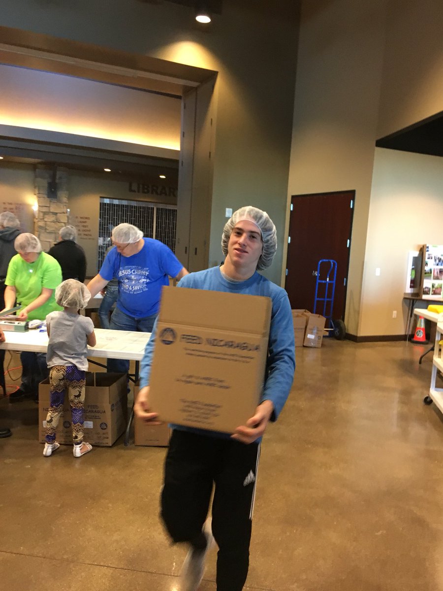 NatronaFootball's tweet photo. Fresh off #OilBowl53. Packing Meals for the Hungary. #CasperStrong https://t.co/htTivK5vob