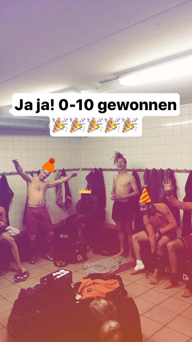 selectiehk's tweet photo. Heerlijk! 0-10 gewonnen tegen Geel Wit! 🎉🎉 https://t.co/aWcAOON0l0