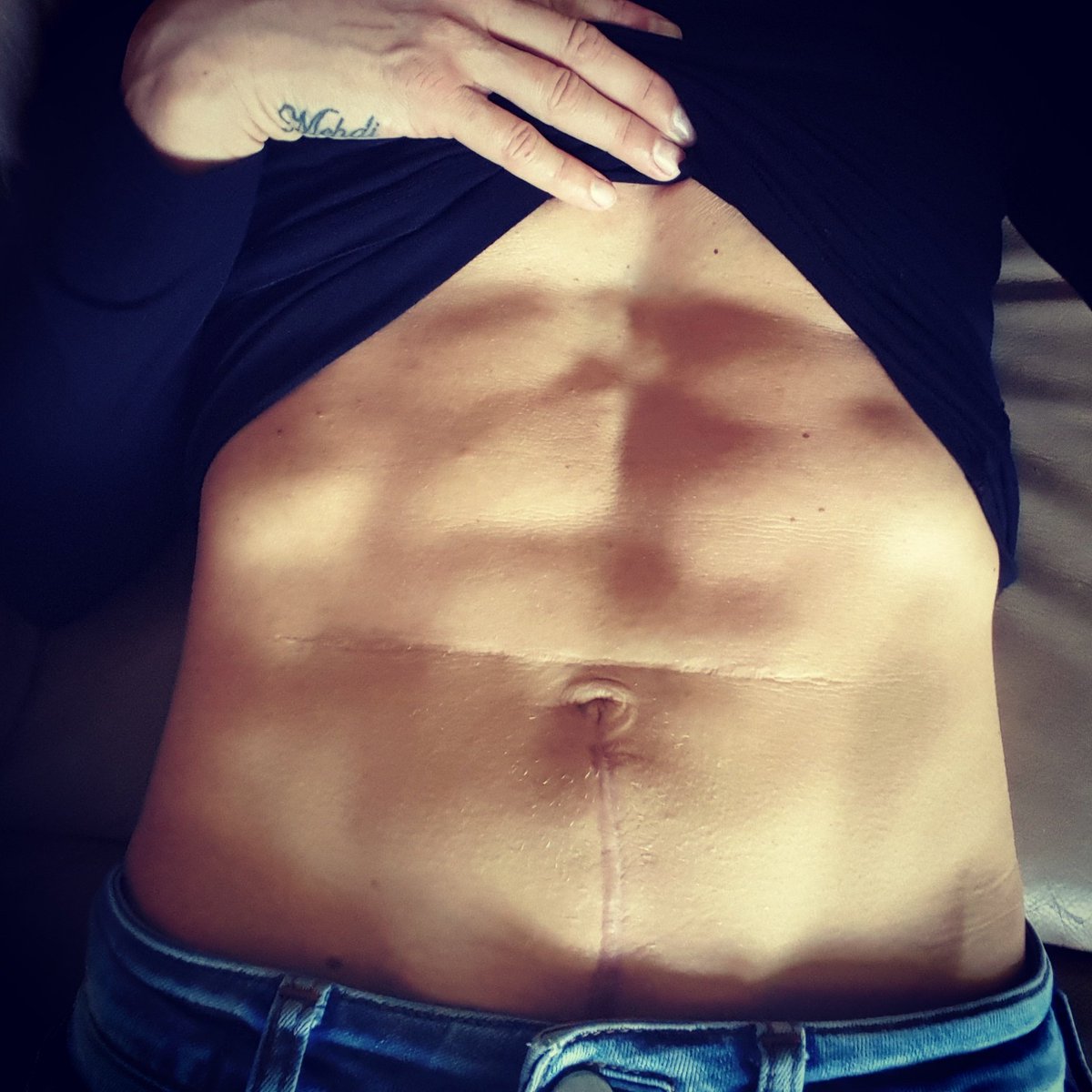 WhitetigerEva's tweet photo. ready to rumble! Sixpack is settled! #athletes #MakeSomeNoise #dropemlikeithot #nakmuay #champion #Liveyourdream #neverquit #muaythai https://t.co/V3lWIof5RX