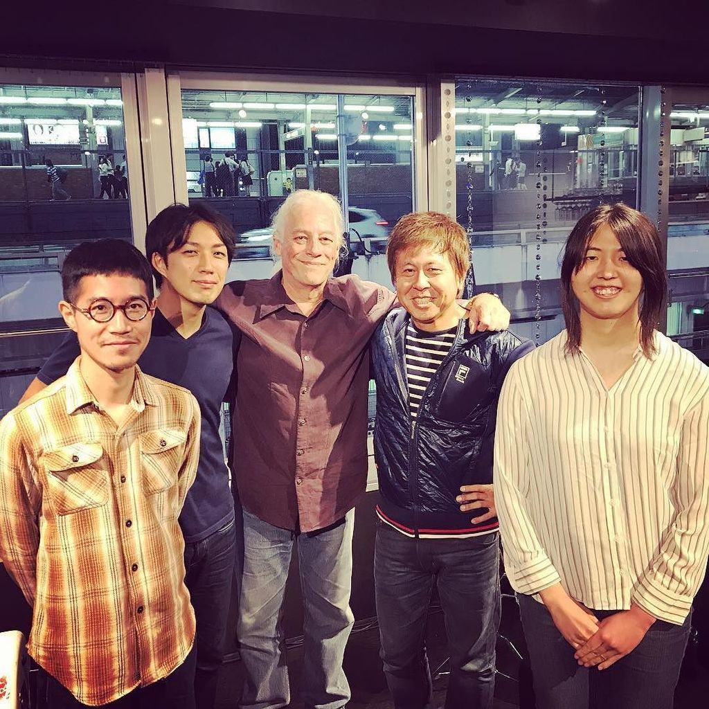 dolphingt's tweet photo. エド・ガーハードat江坂 スターダスト
満員御礼ありがとうございました!一音一音に説得力のあるパフォーマンス、やっぱり素晴らしい♫
#edgerhard #エドガーハード #esaka #江坂 #ドルフィンギターズ #dolph… https://t.co/Sl6KB0VK9e https://t.co/pXsyfDU7SF