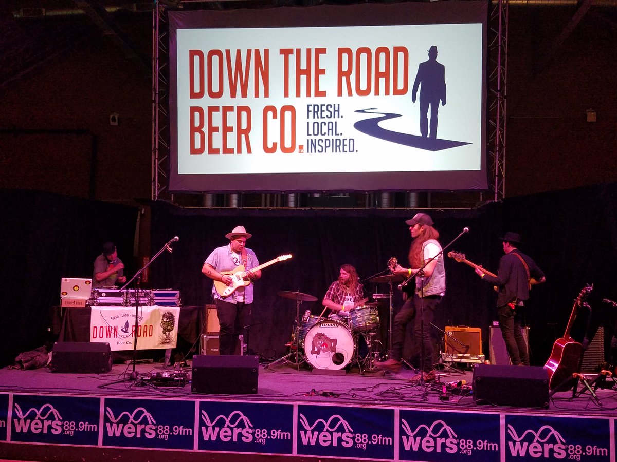 DTRBrewery's tweet photo. Head to Somerville for @futureArts, tonight from 5:30 to 11. Music, arts, good company, and yes: #dtrbeer: https://t.co/Vc5bdwyHJ7 https://t.co/ATlxk5dxLS