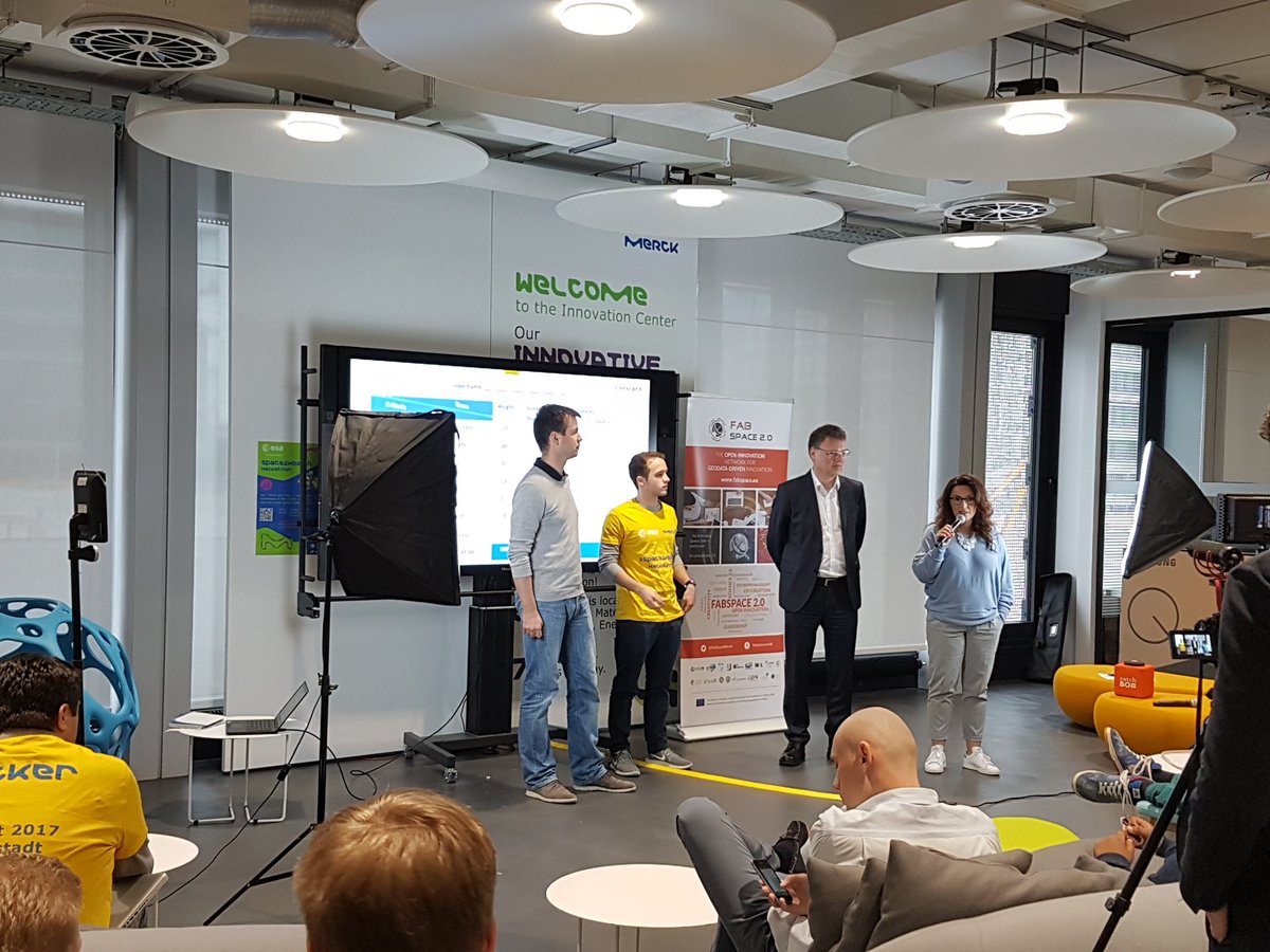 munyachivs's tweet photo. The jury is ready for the #space2health Hackathon pitches! @FischerJasmina @merckgroup @esa https://t.co/H3Y82j2bus