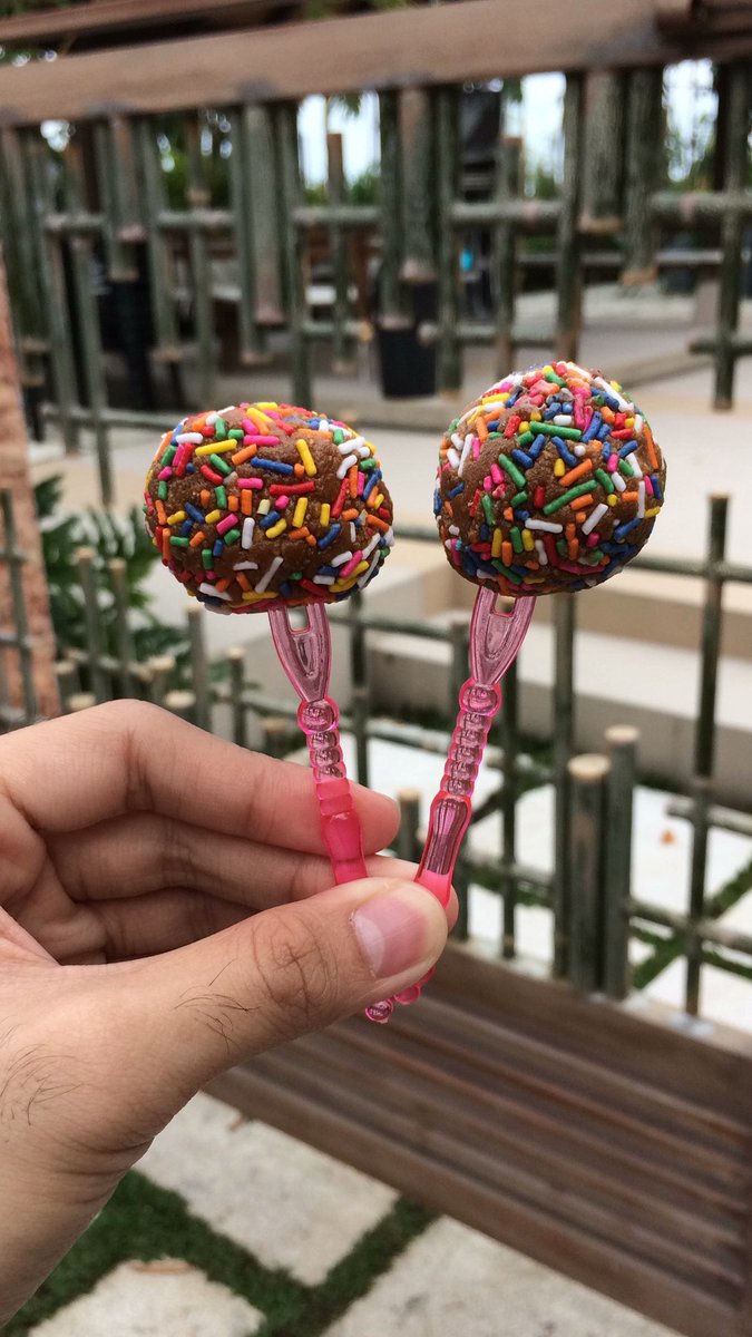 WallyLiwanag's tweet photo. Graham balls πππ Shereeeep keye #GrahamBalls #MarcusDave #SanSimon #WeekendExpress https://t.co/8yHQMMQFdX