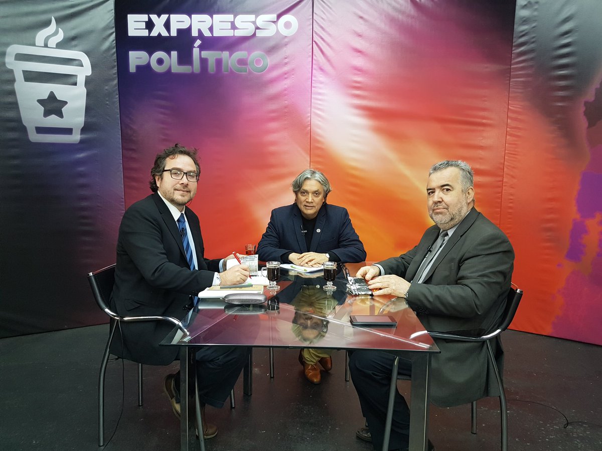 senadornavarro's tweet photo. Continúa nuestra gira #CaminandoChile, ahora en el programa #ExpressoPolitico en @PrimitivosTV de #Valdiviacl #LaFuerzaDeLaGente https://t.co/GKspW9HqQC