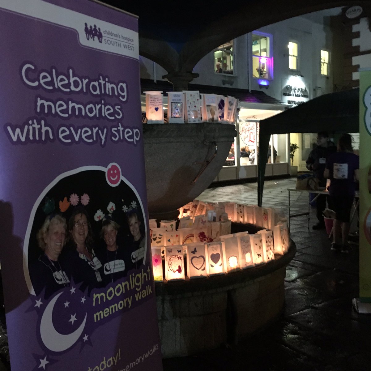 CHSW's tweet image. Candle bags looking beautiful at tonight's Moonlight Memory Walk in #Falmouth #chswmoonlight