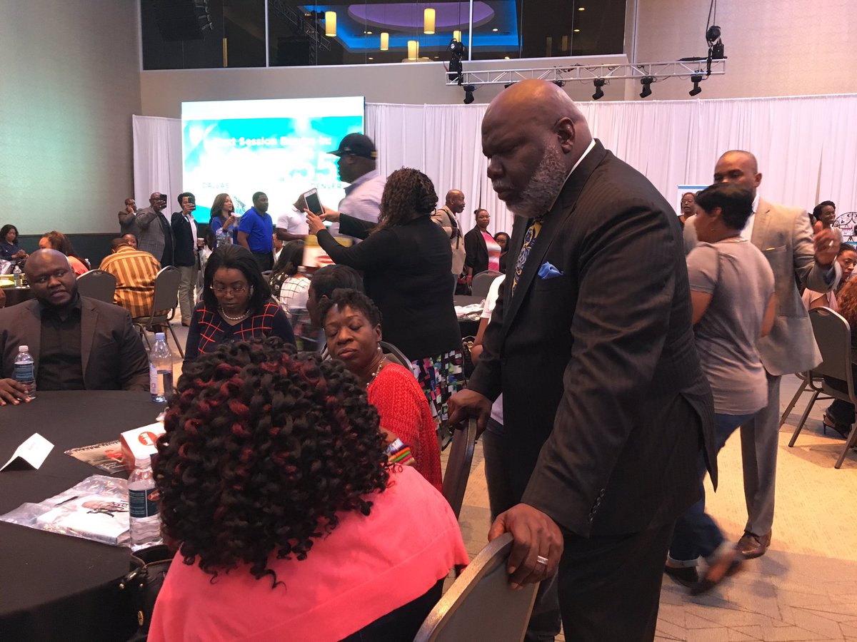 T.D. Jakes on Twitter "It is important that I connect with the people